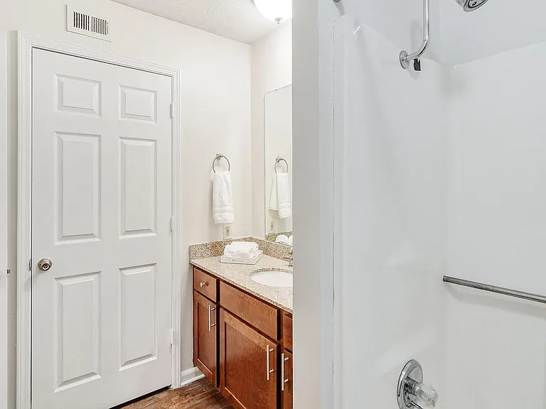 Cambridge Station Apartment Homes — Photo 11
