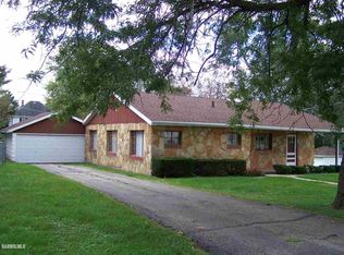 103 E Broad St, Mount Carroll, IL 61053