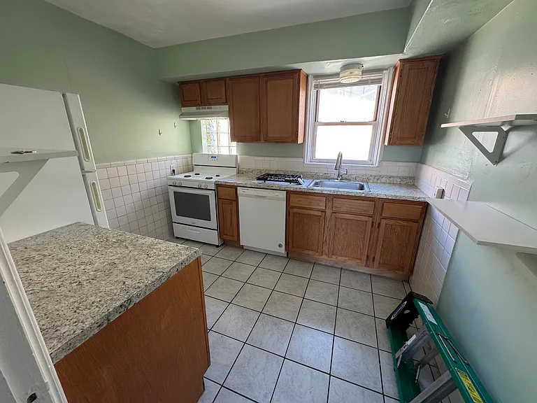 49 Brighton Way #2S — Photo 33