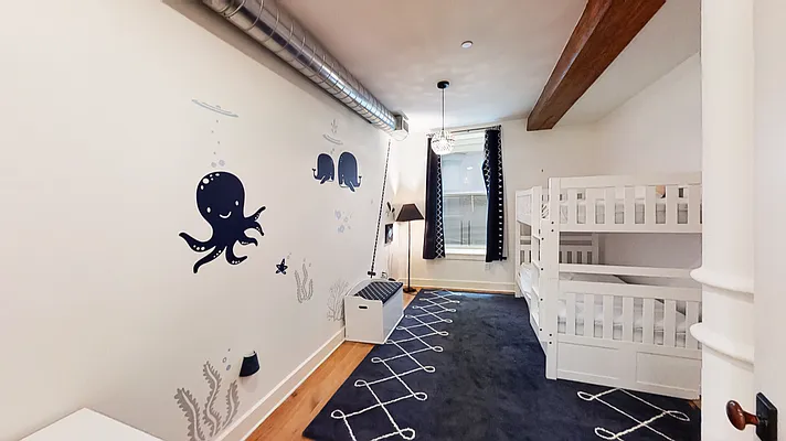 Sold by Modern Spaces | media 9