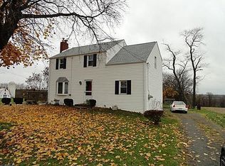 952 Penns Park Rd, Newtown, PA 18940