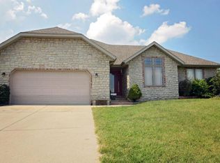 3693 N Oak Point Ave, Springfield, MO 65803