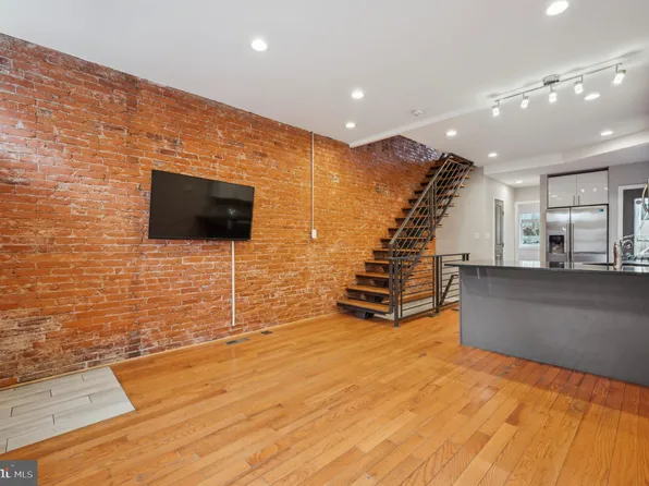 1552 N Marston St, Philadelphia, PA 19121