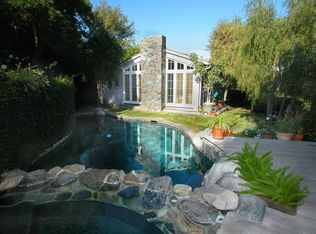 3131 Torreyson Pl, Los Angeles, CA 90046