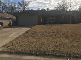 1635 Southern Hills Dr, Conway, AR 72034