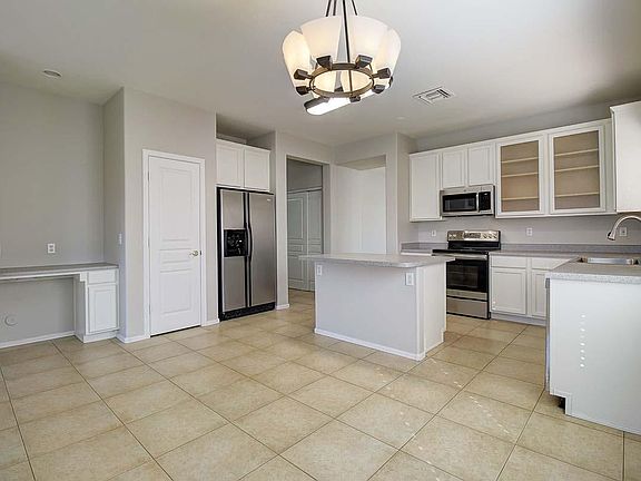 4th image of 15143 W Country Gables Dr