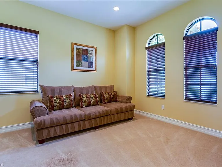 7771 Cottesmore Dr — Photo 16