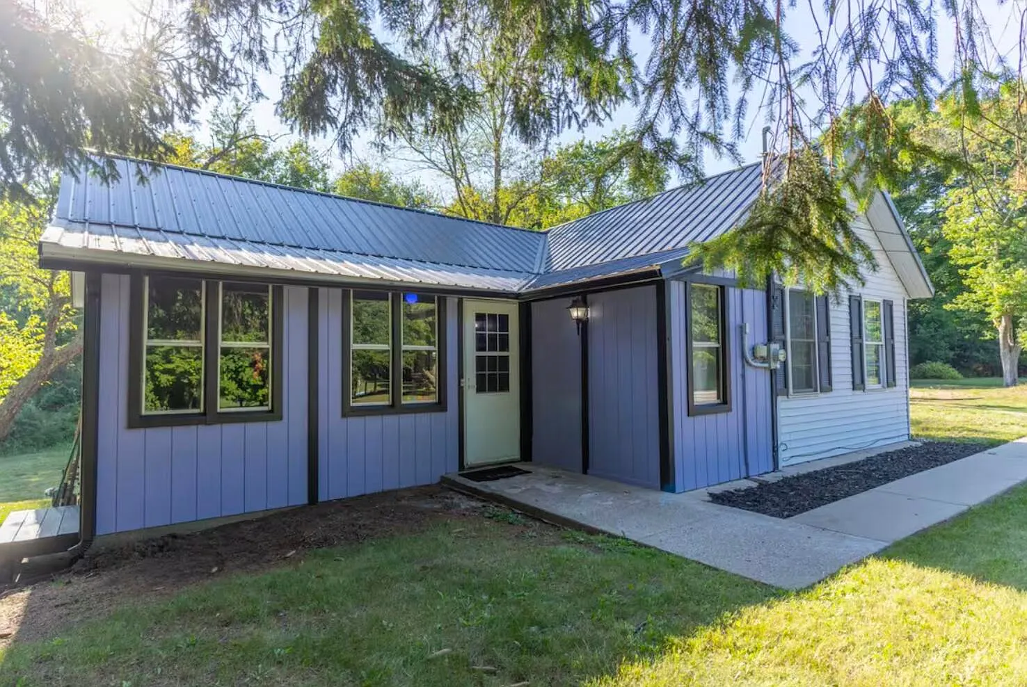 5987 Henry St photo 1