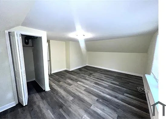 1233 W 71st Pl — Photo 13