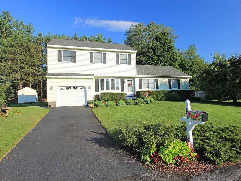 1st image of 12 Harwich Dr