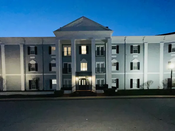 12840 University Cres APT 3B, Carmel, IN 46032