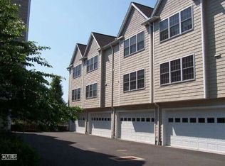 7 School St APT 6, Norwalk, CT 06851