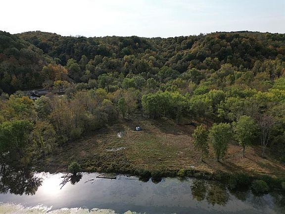 2nd image of 112 & 116 River Rd