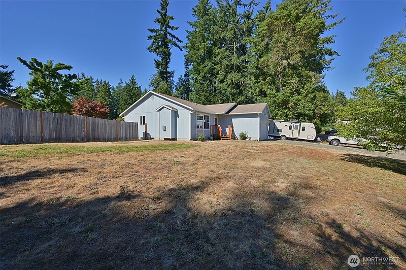3rd image of 1706 194th Avenue SW