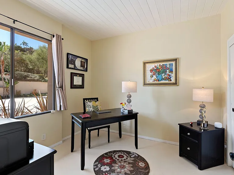 525 Las Palmas Dr — Photo 25