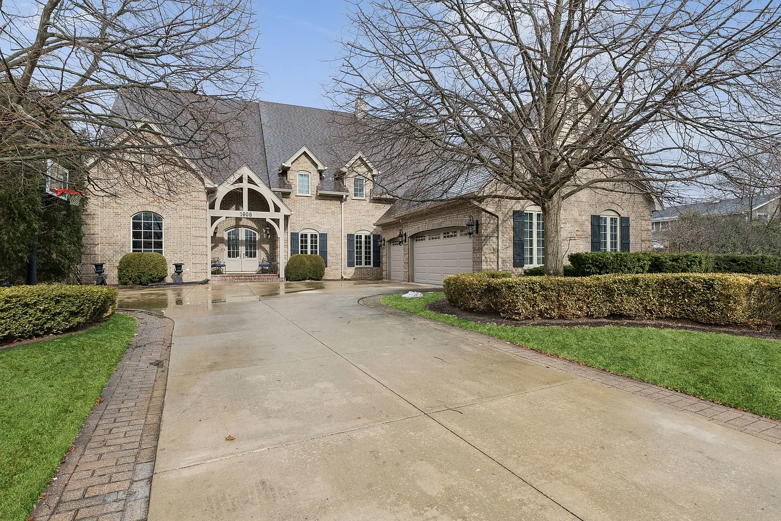 1908 Jessica Ln photo 1