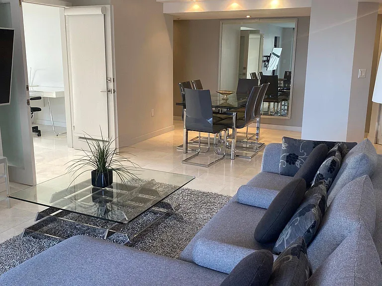 Living & dining area