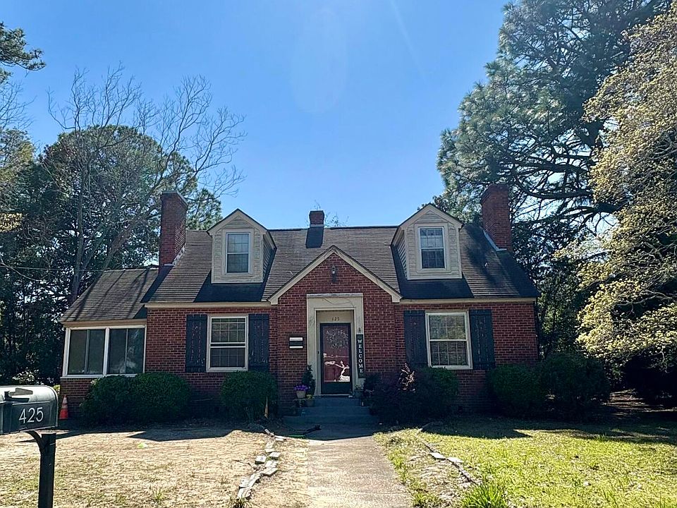 1st image of 425 E 9th Street