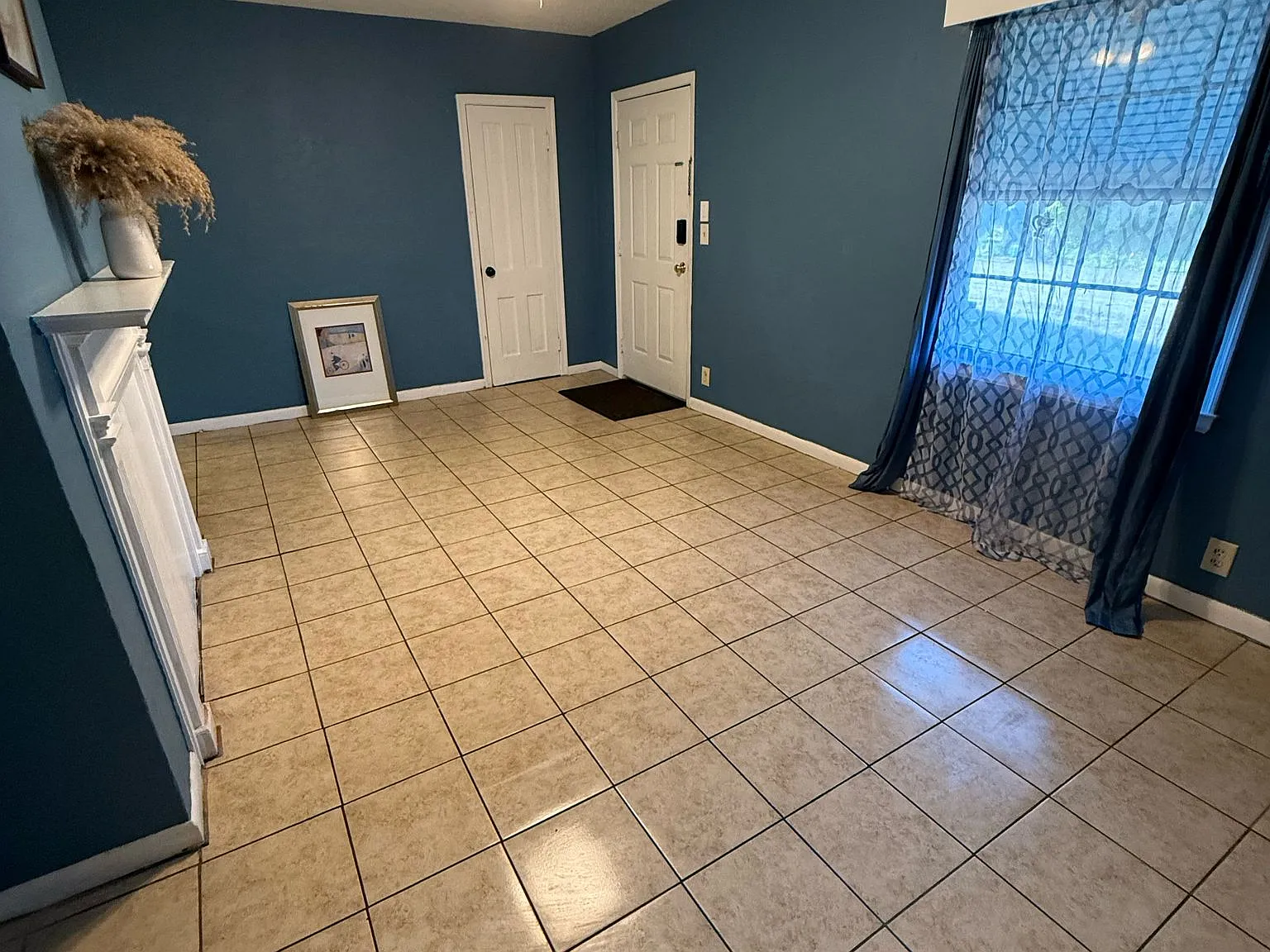 2490 Cate Street - 2490 — Photo 4