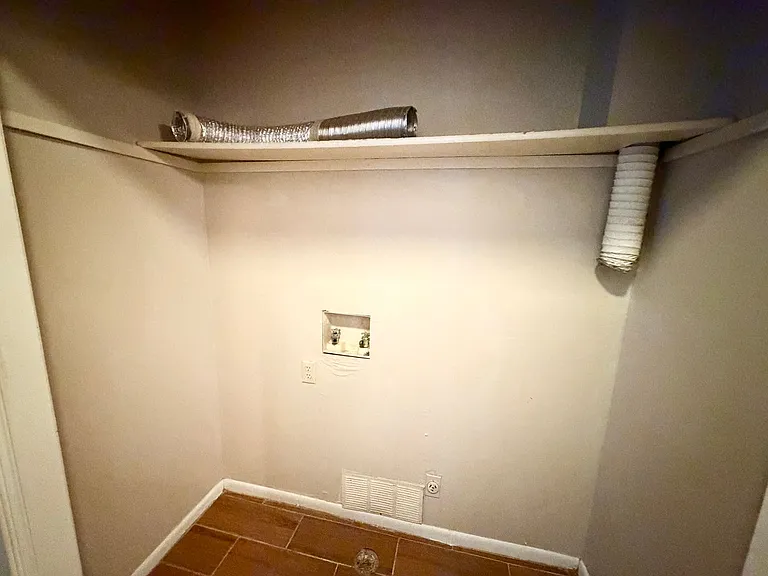 2802 Stewart Dr — Photo 14