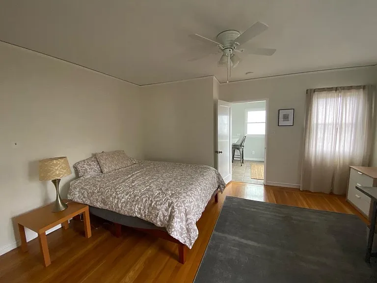 204 Kenyon Ave — Photo 8