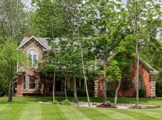 7403 Royal Oak Dr, Crestwood, KY 40014