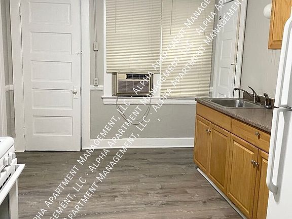 4th image of 12022 Mayfield Rd #11