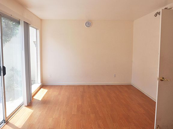 4th image of 5917 Manorwood Ct