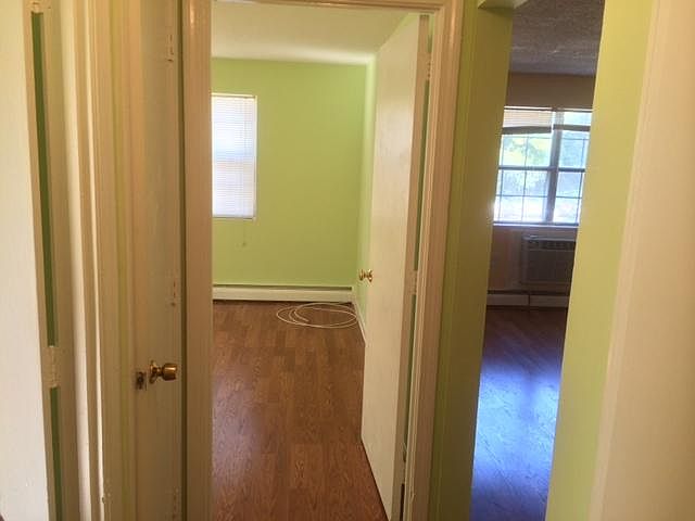 2nd image of 424 Great Rd APT 11