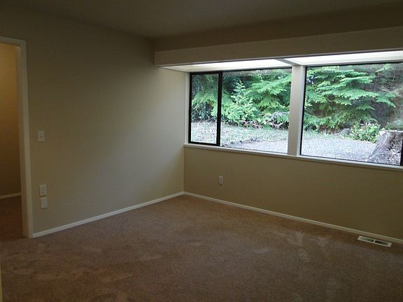 5th image of 91 Wren Ct