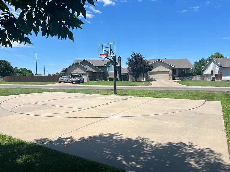 2213 E Myrtlewood Ct — Photo 83
