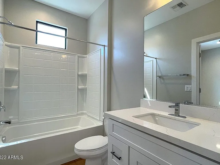 3215 E Flower St #13 — Photo 47