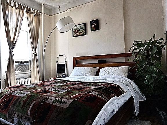 3rd image of 101 Charles St APT 3FW