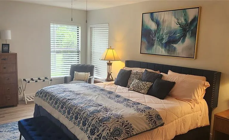 425 Fox Den Cir — Photo 13