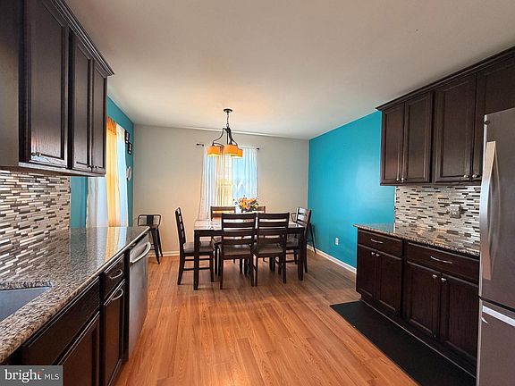 4th image of 103 Montleau Ave