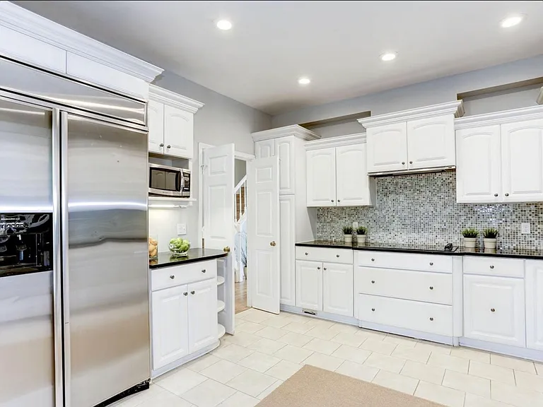 3628 Reservoir Rd NW — Photo 7