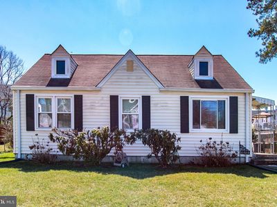 6939 Weston Rd, Falls Church, VA, 22042