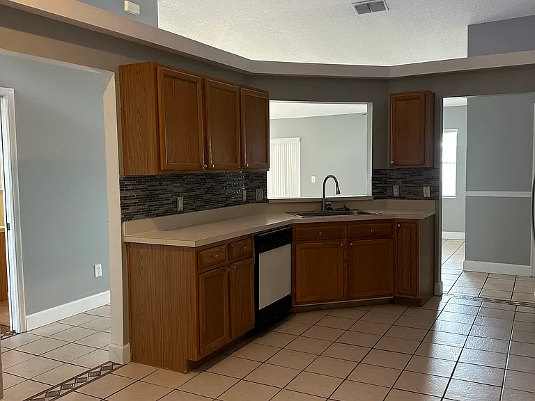 3452 Kayla Cir — Photo 2