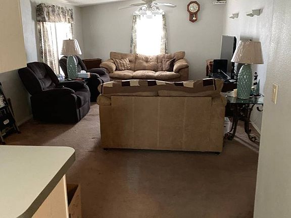 3rd image of 657 Waterfront Dr