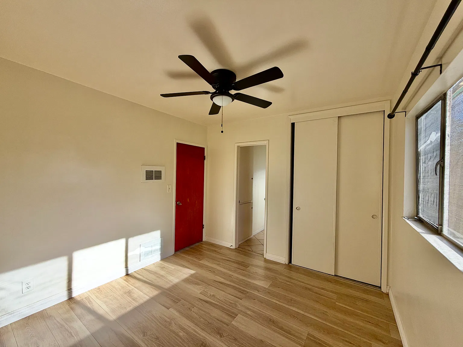 1 bed, $1,950 — Photo 4