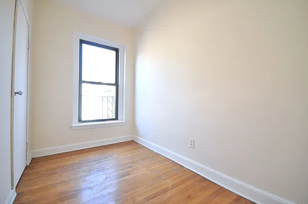 Rented by Keller Williams NYC | media 28