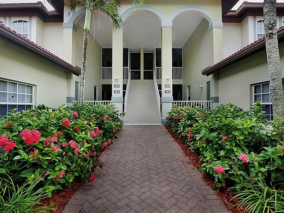 4th image of 245 Waterside Cir Unit 101
