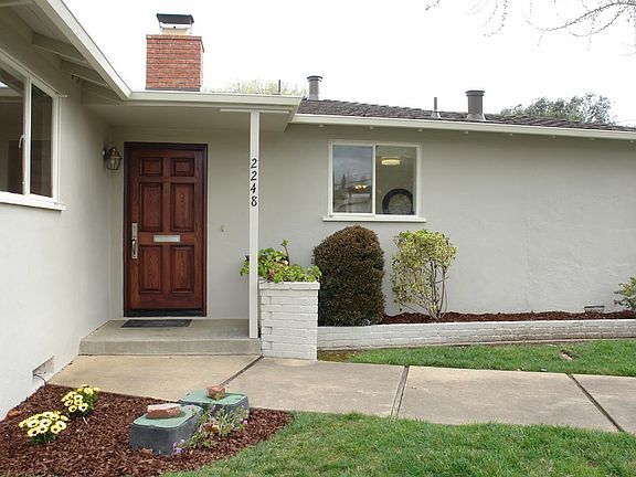 3rd image of 2248 Parkwood Way