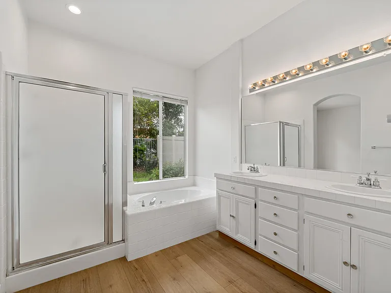 31415 Britton Cir — Photo 11