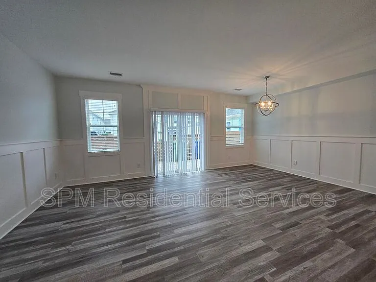4736 Siddons Dr — Photo 6