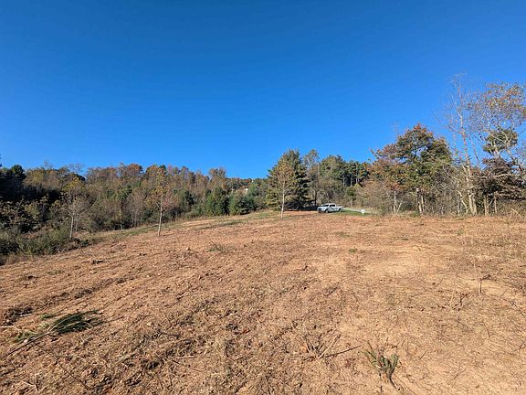 3rd image of Indian Valley Rd