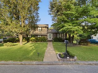 6700 Moss Lake Dr, Hixson, TN 37343