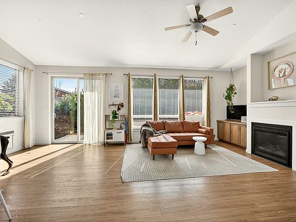 4th image of 98 Dunn Cir