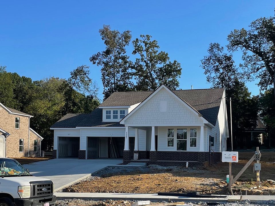 1st image of 1241 Tucker Dr