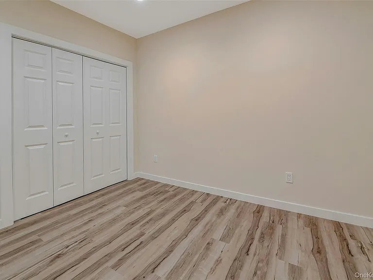 400 New York Ave #2 — Photo 6